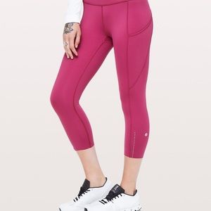 NEW Lululemon leggings in pink crop fast n free